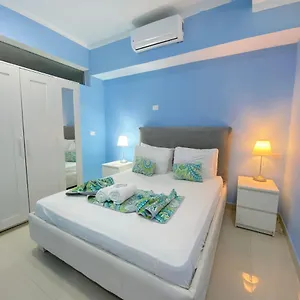 https://premium-suites-with-rooftop-pool-and-beach-access.comcaribbean.com