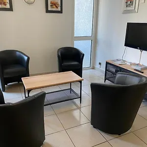 https://hotel-restaurant-olympe.fr-provencehotel.com